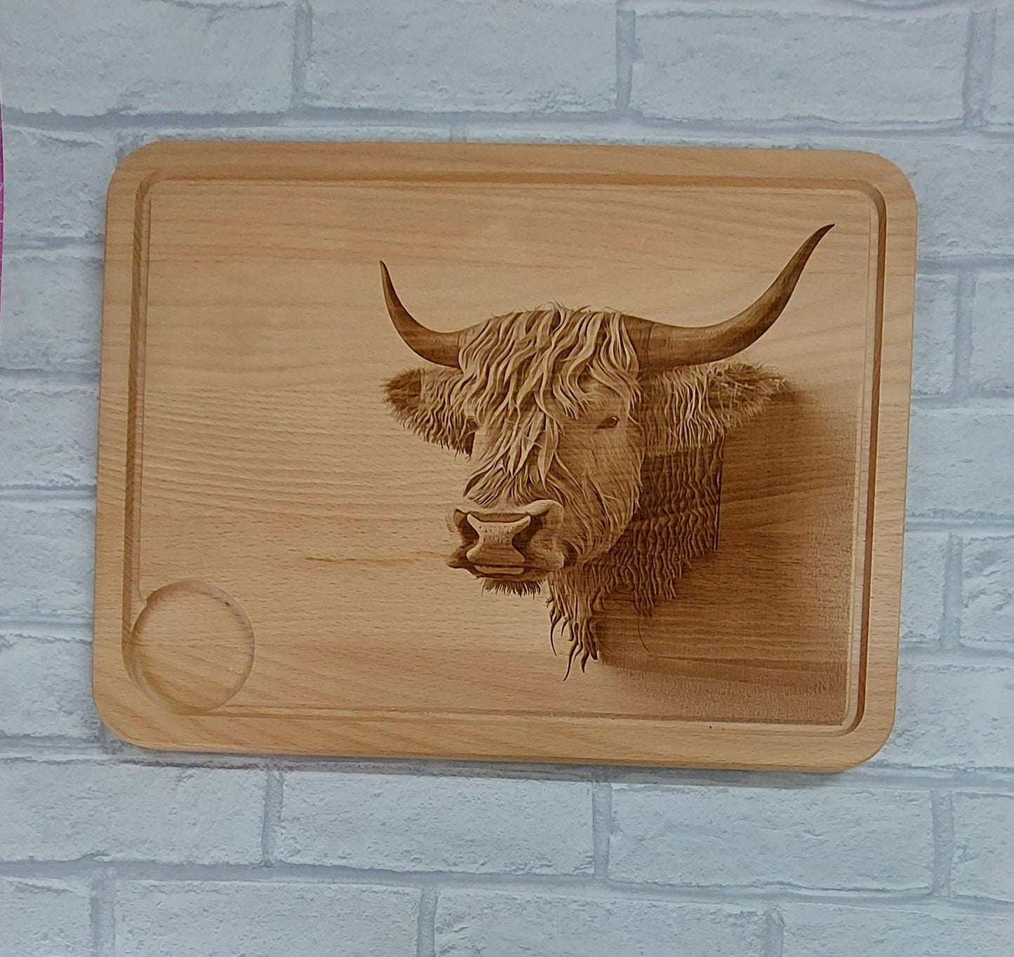 Large Beech Wood Chopping Board - Engraved 3D image of Highland Cow