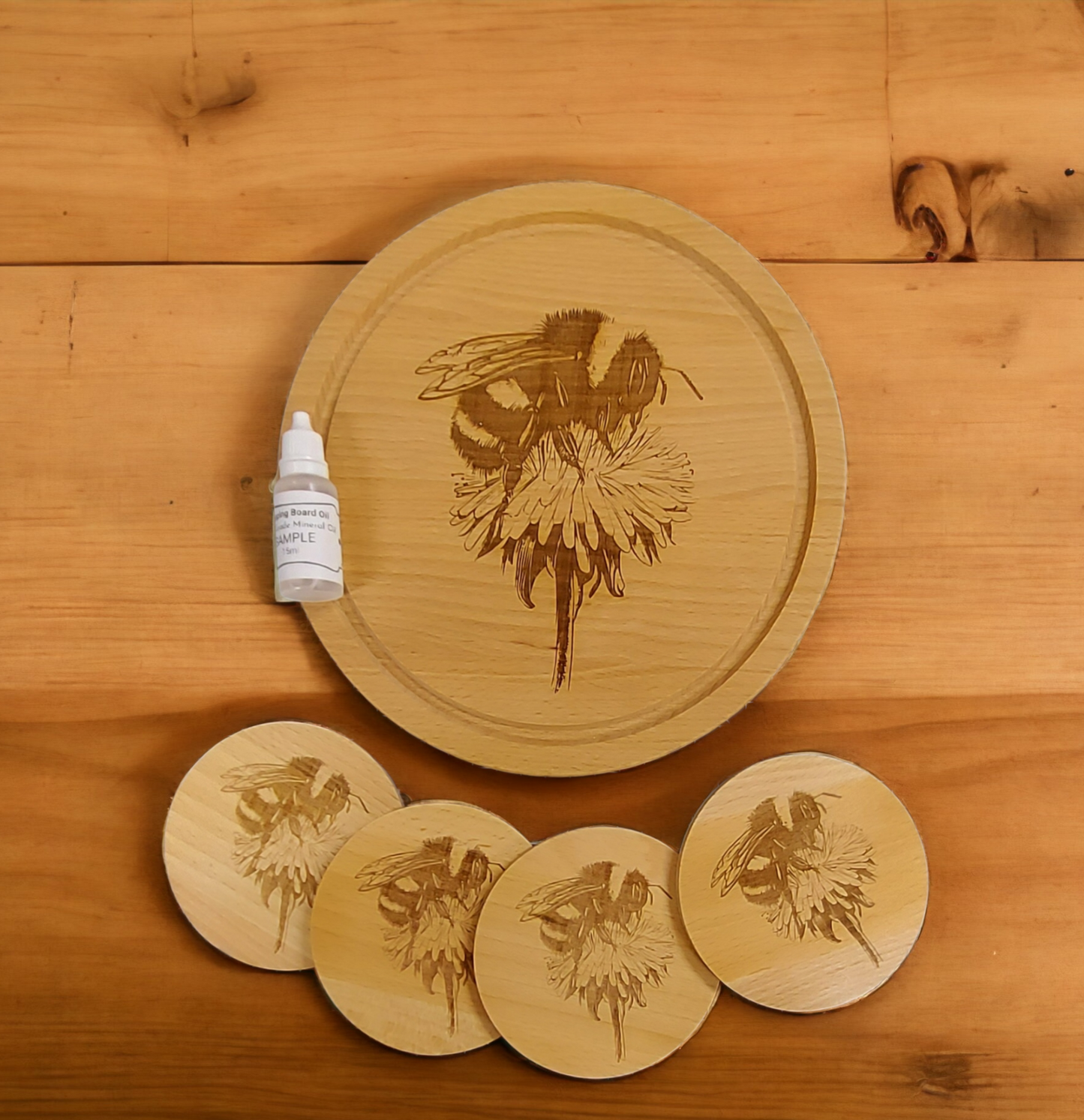 Beech Chopping Board & 4 Coasters Set - engraved Bee on Dandelion