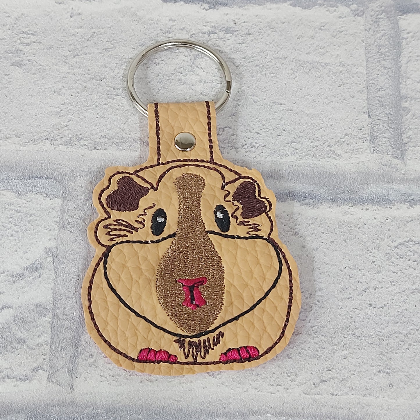 Handmade Vinyl Keyring - Guinea Pig Face