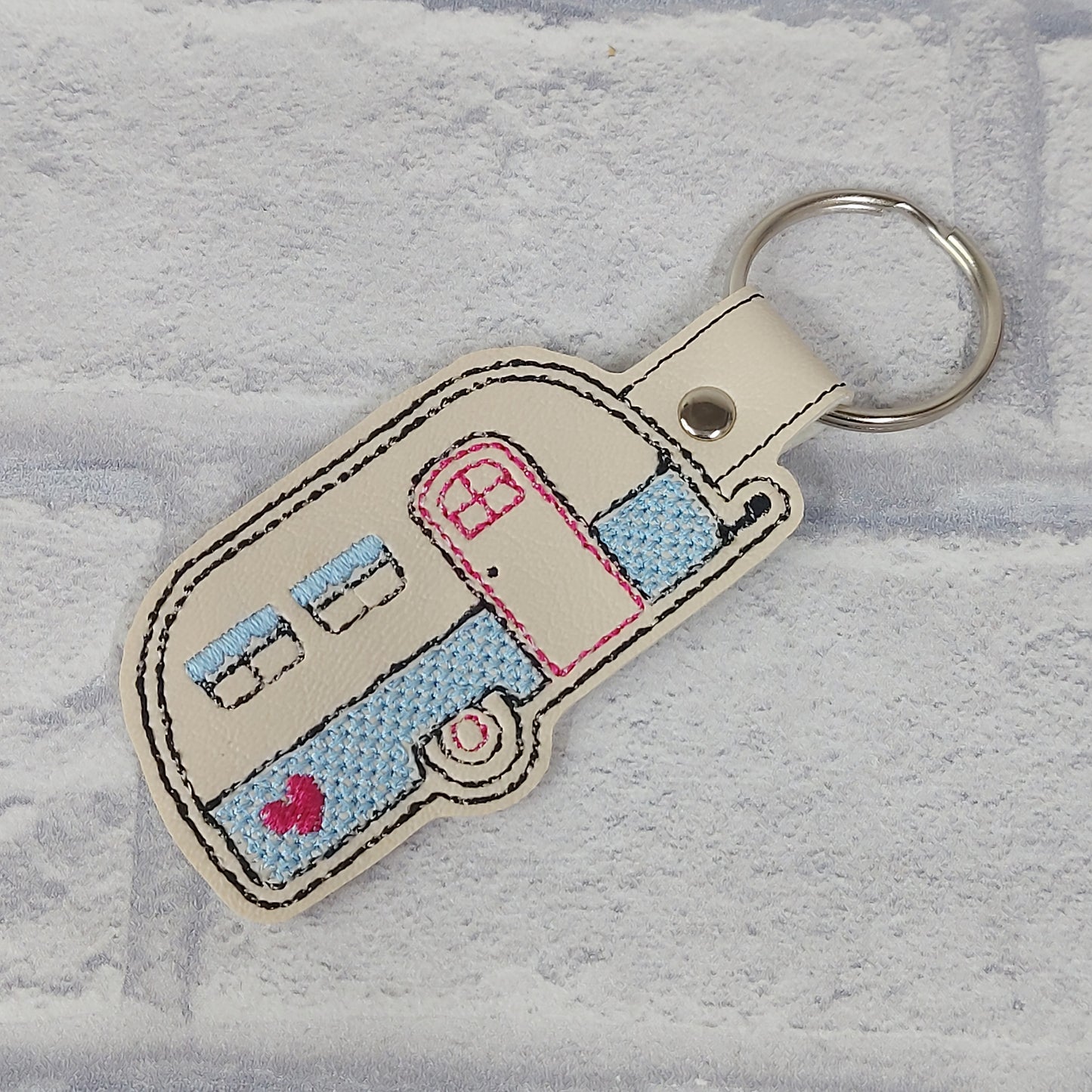 Handmade Vinyl Keyring - Caravan