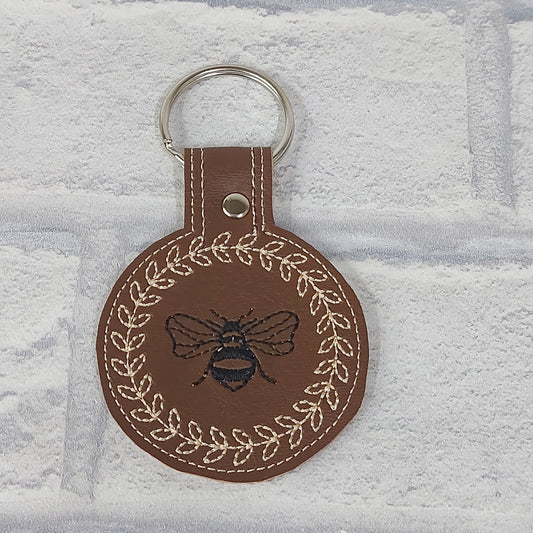 Handmade Vinyl Keyring - Bee wreath