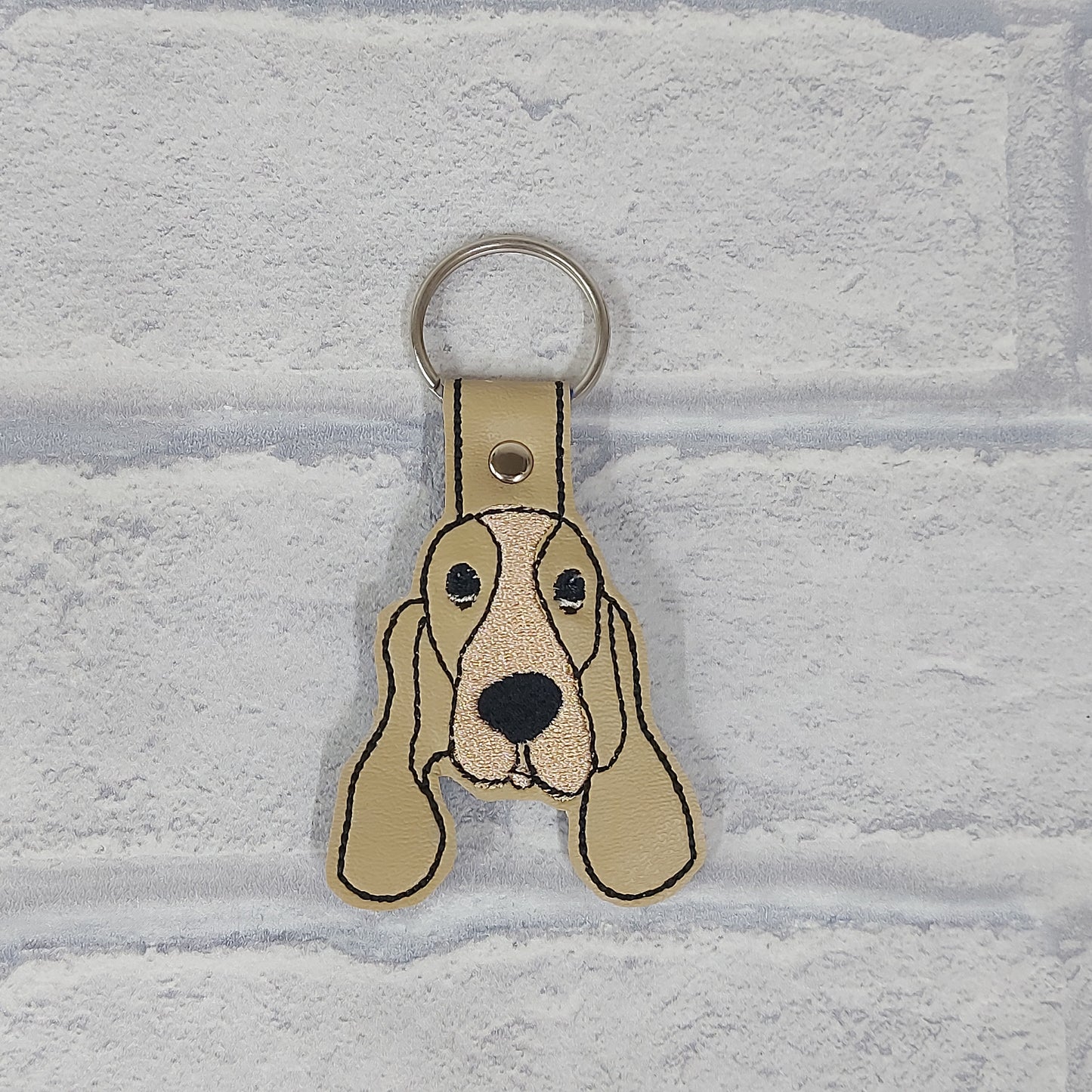 Handmade Vinyl Keyring - Dog -  Bloodhound