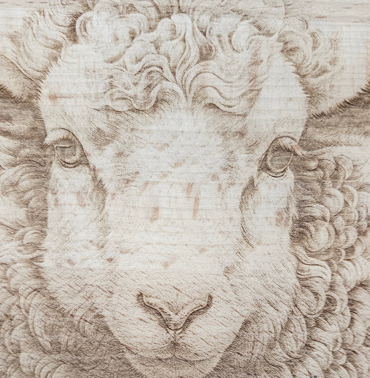 Small Round Beech Chopping Board - engraved Sheeps face