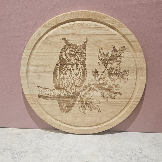 Hevea wood round Chopping Board - engraved Owl detail