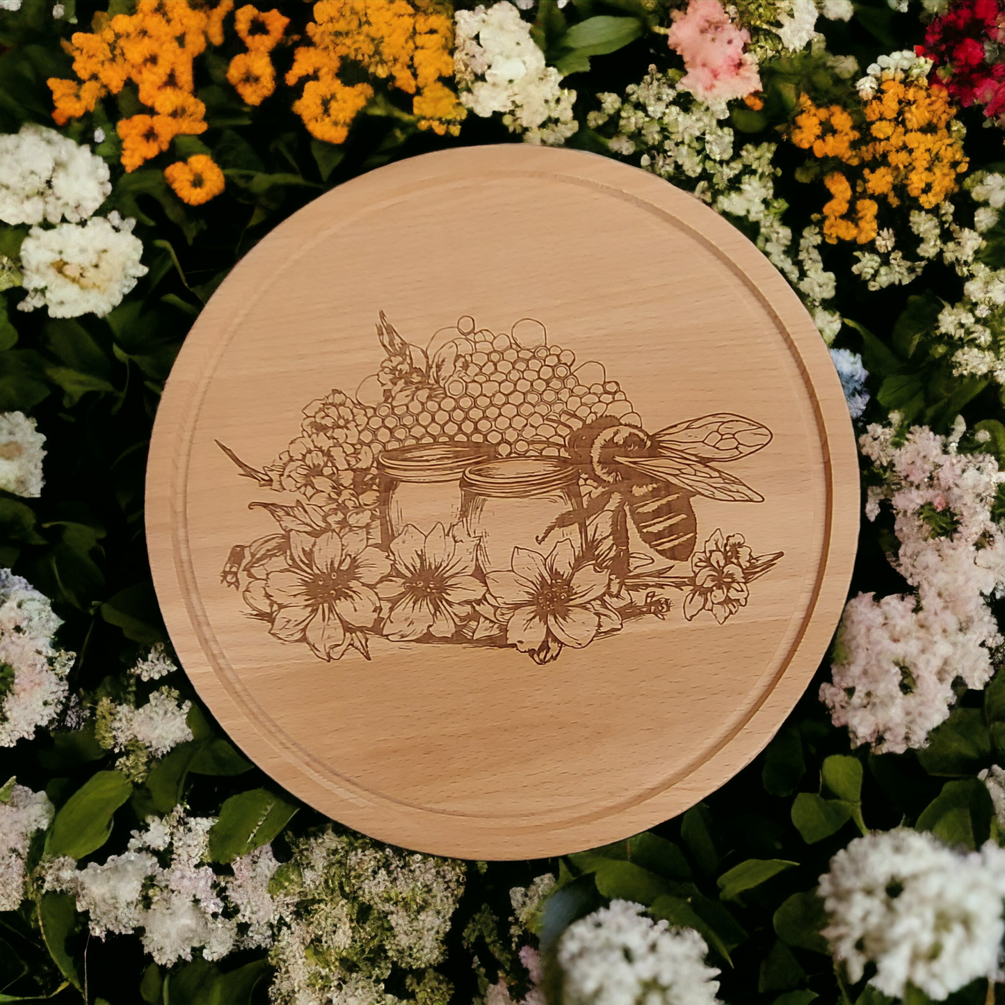 Beech Chopping Board 300mm Round - engraved Bee on Jars of Honey