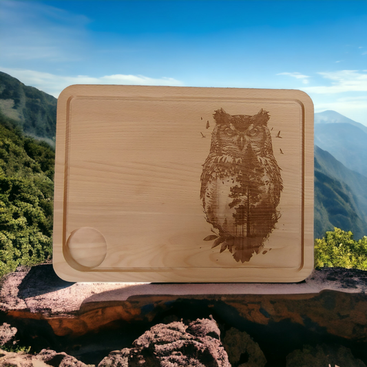 Large Beech Wood Chopping Board - Engraved 3D image of an Owl