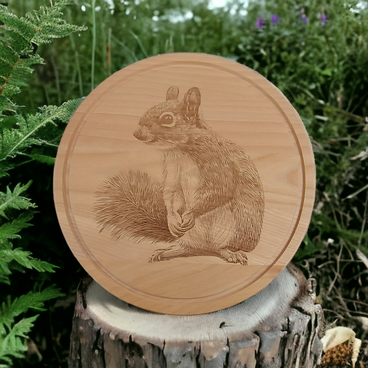 Beech Chopping Board 300mm Round - engraved Squirrel