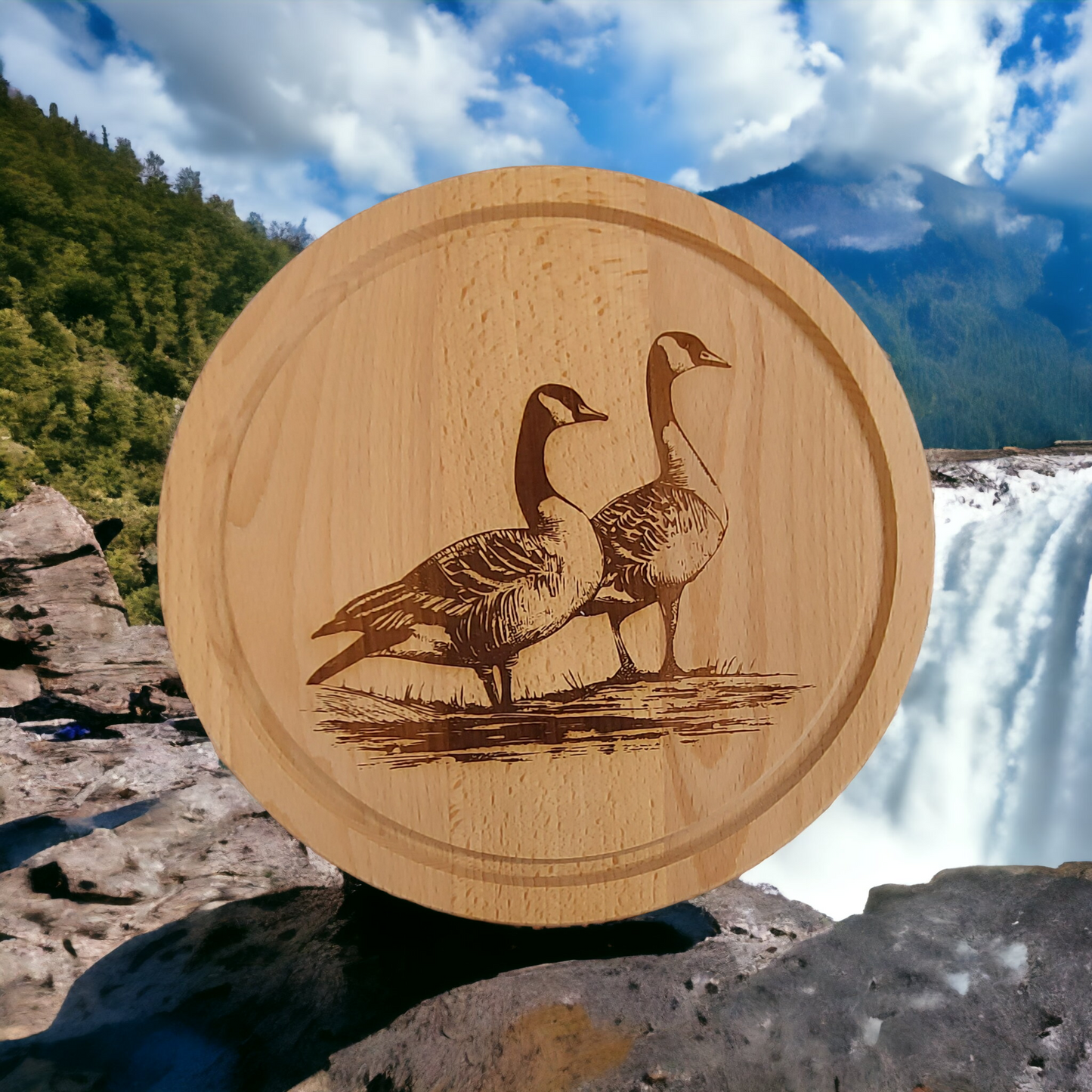 Small Round Beech Chopping Board - engraved Pair of Geese