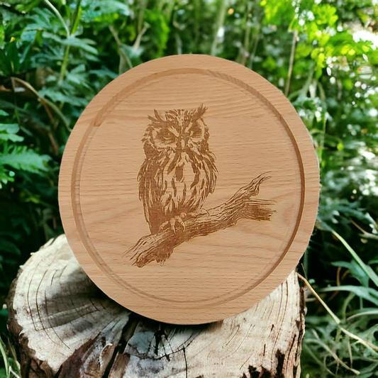 Small Round Beech Chopping Board - engraved Owl