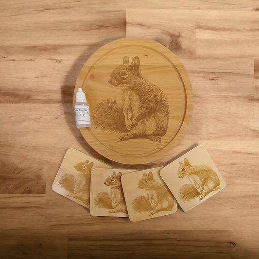 Beech Chopping Board & 4 Coasters Set  - engraved Squirrel