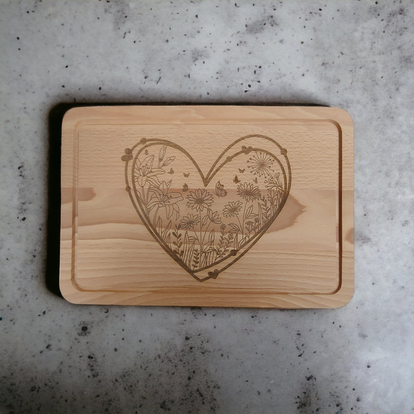 Beech Chopping Board Medium Rectangle  - engraved Flowers in Hearts