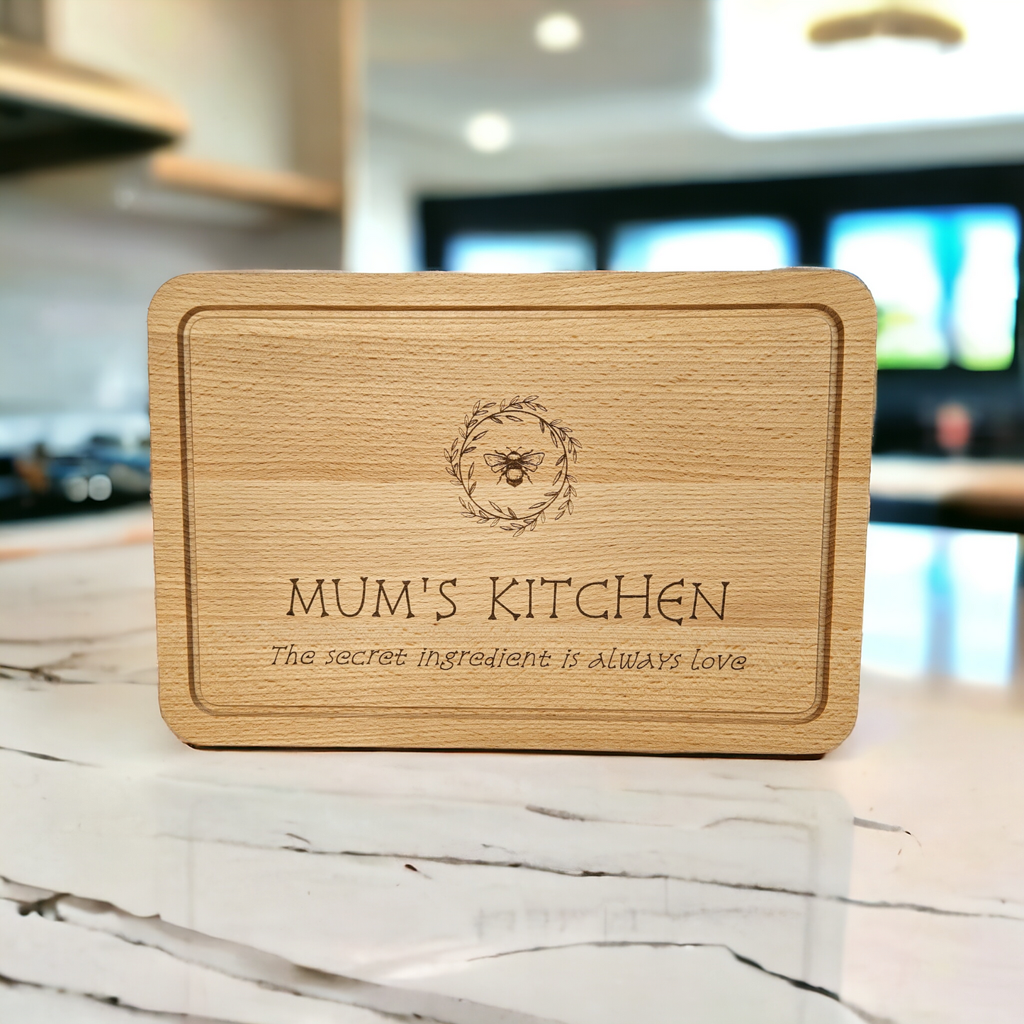 Beech Chopping Board Medium Rectangle  - engraved Mum's Kitchen with bee