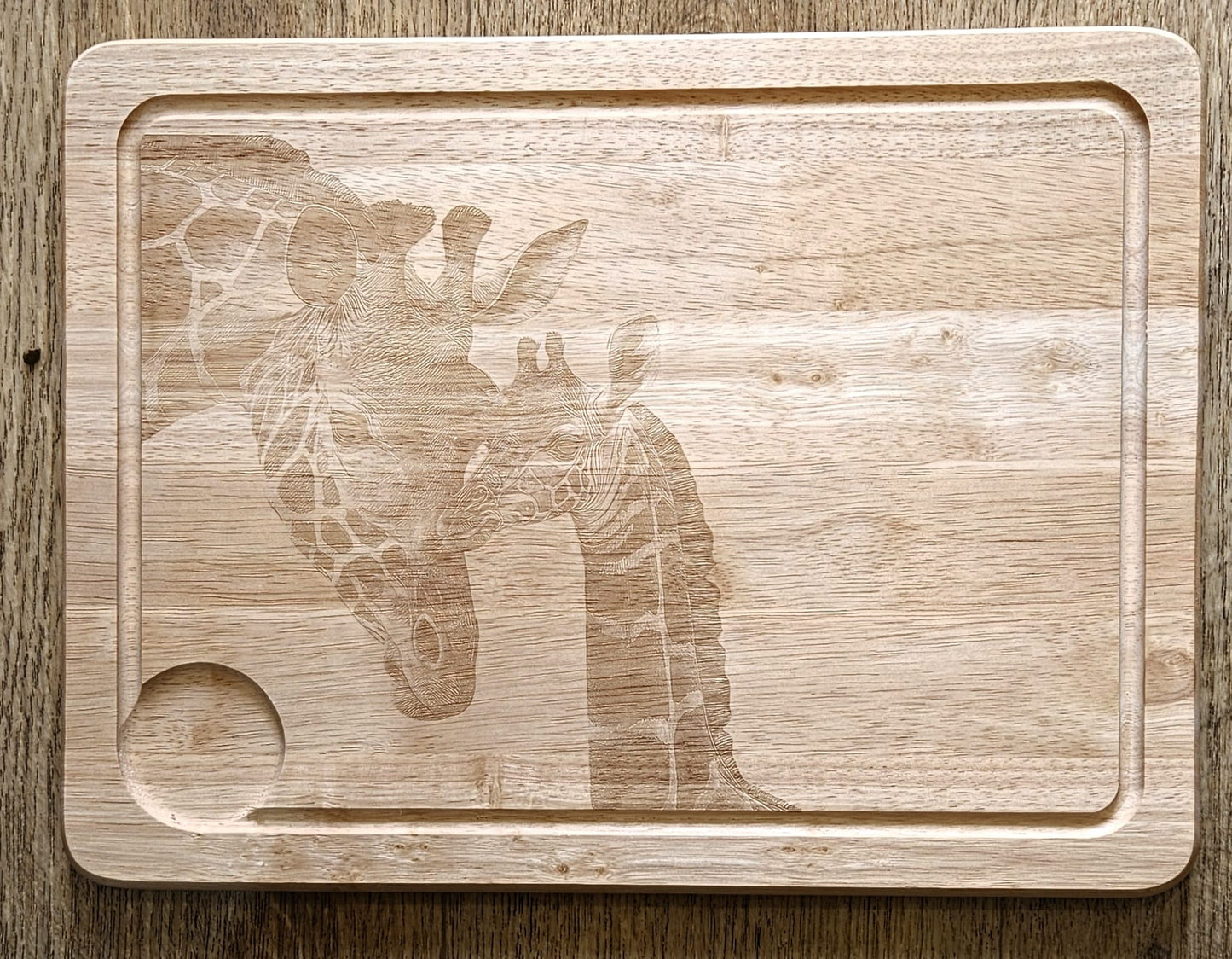 Large Hevea Wood Chopping Board - Engraved image of Giraffes