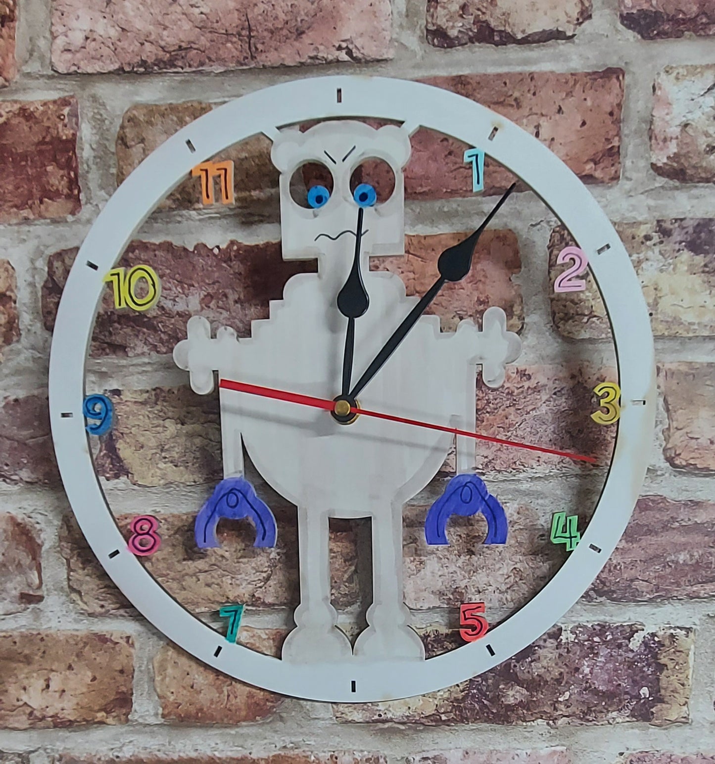 PAINTABLE ROBOT CLOCK