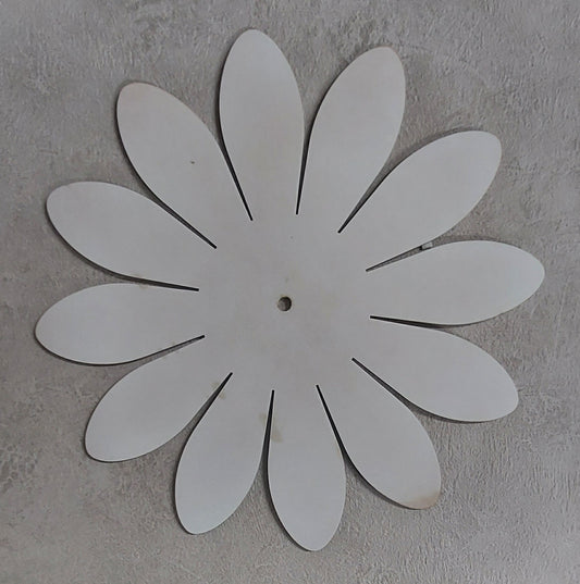 PAINTABLE DAISY CLOCK