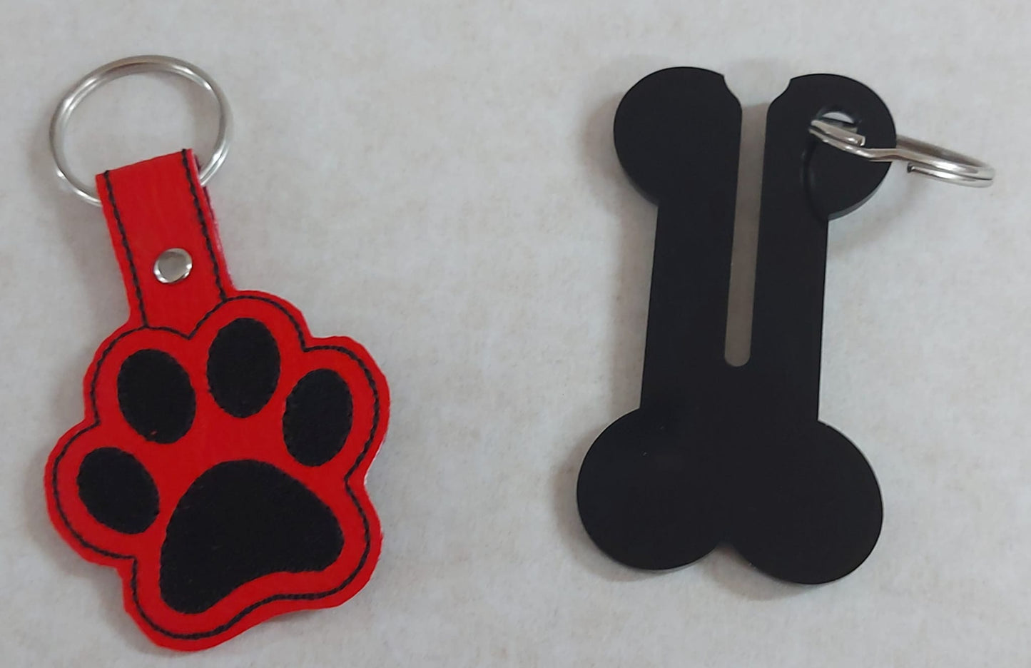 ULTIMATE DOG WALKERS GIFT SET RED/BLACK - Walking Bag/Treat Bag/Keyring/Towel/Waste bag holder/ Poo Bags