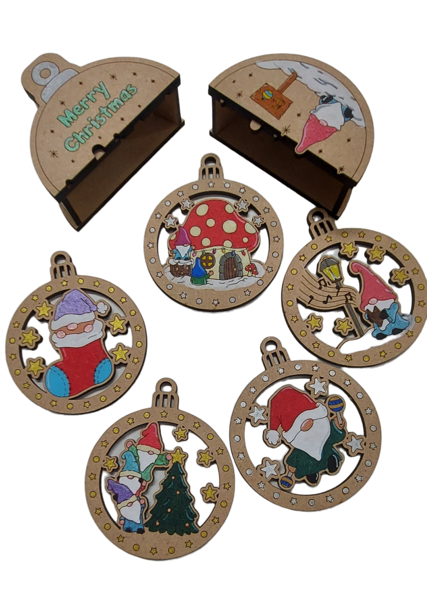 PAINTABLE CHRISTMAS ORNAMENT SET